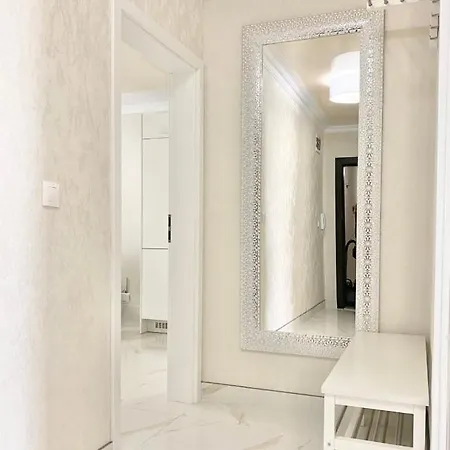 アパート Modern For 4 Guests Sea View & Free Parking ポモリエ