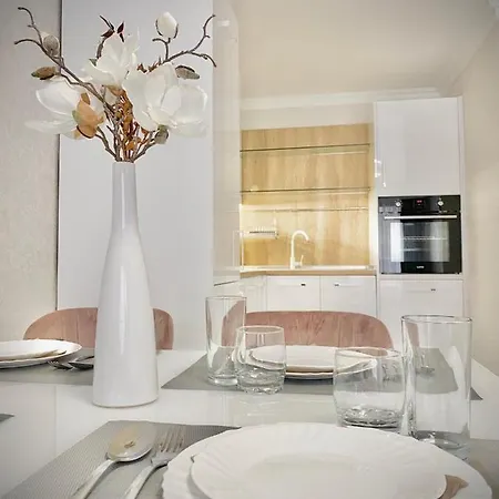 Modern For 4 Guests Sea View & Free Parking アパート ポモリエ