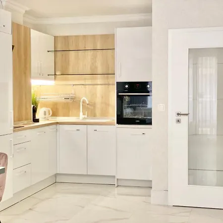 Modern For 4 Guests Sea View & Free Parking Appartement