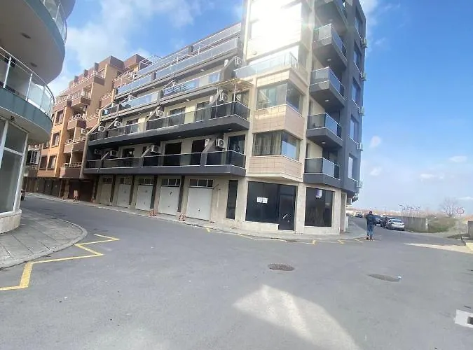 Modern For 4 Guests Sea View & Free Parking * 帕莫瑞