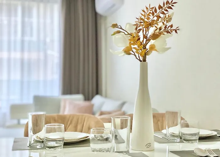 Modern For 4 Guests Sea View & Free Parking 帕莫瑞