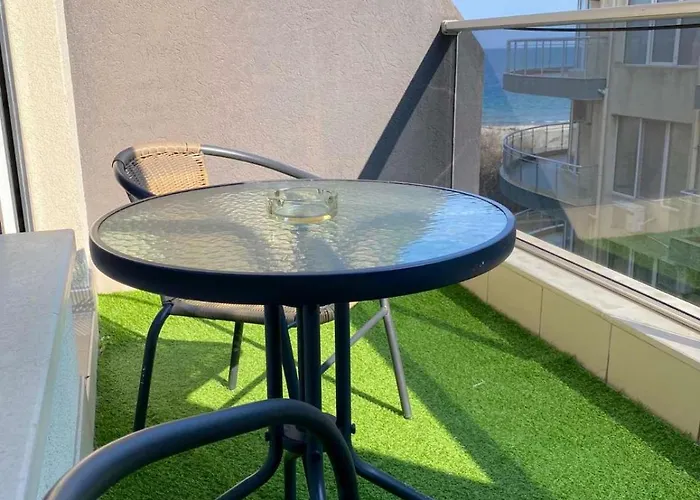 Modern For 4 Guests Sea View & Free Parking 帕莫瑞